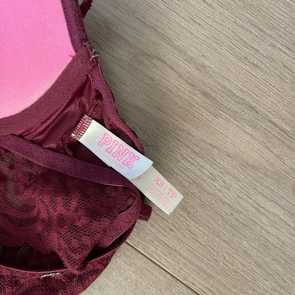 PINK Victoria's Secret Red Lace Push-Up bra XS - Picture 3 of 3